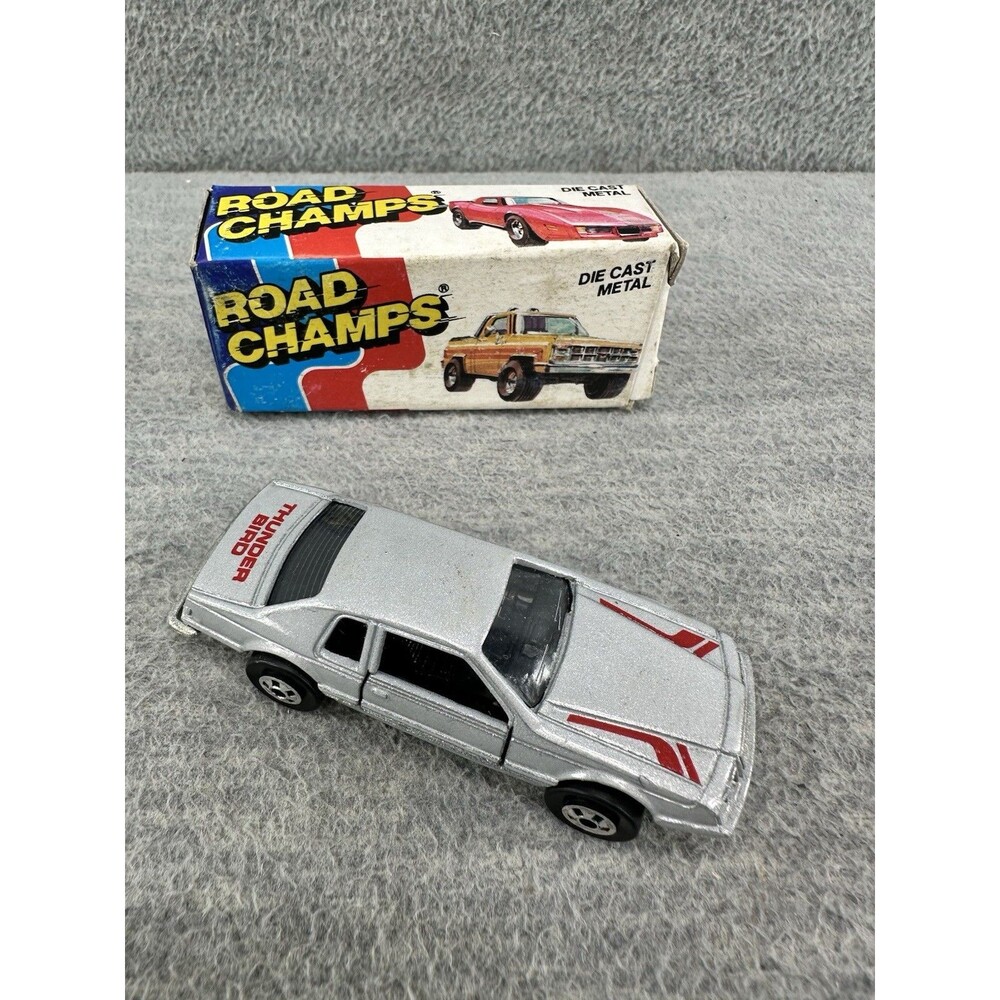 ROAD CHAMPS Vintage Die Cast #16 Silver Thunderbird Car T5